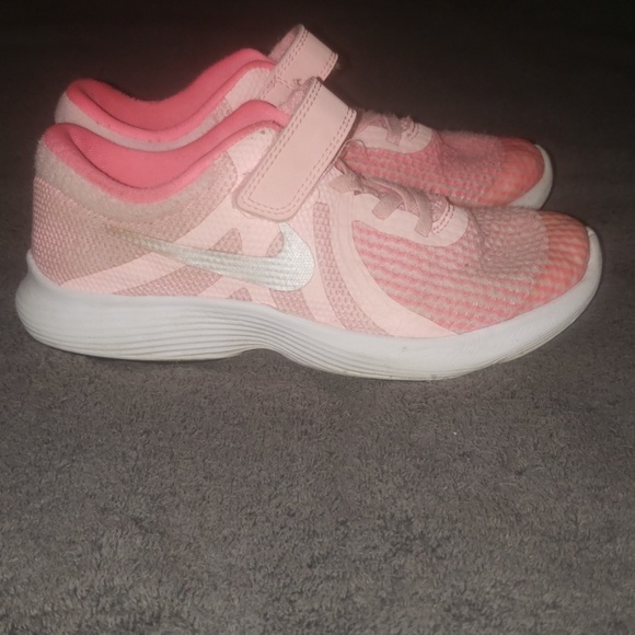 pink nike velcro shoes